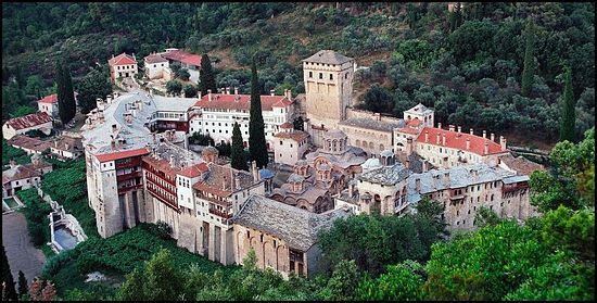 Хиландарский монастырь в честь Введения во храм Пресвятой Богородицы — сербская обитель на Афоне