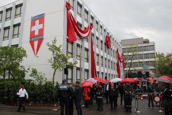 Opening of the center: photo by 20min.ch