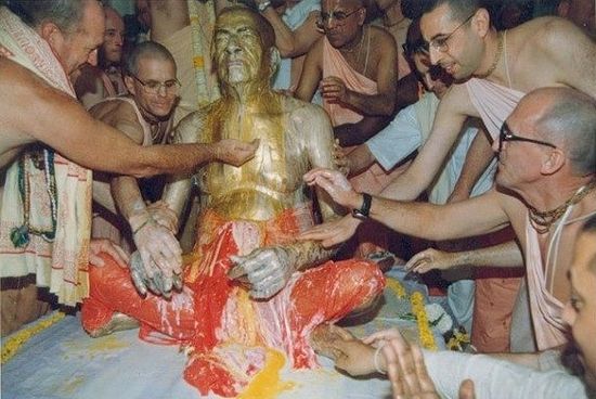 Krishnaites and the idol of Swami Prabhupada