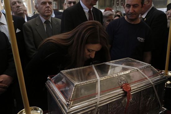 Bringing of St. Barbara’s relics: photo by lifo.gr.