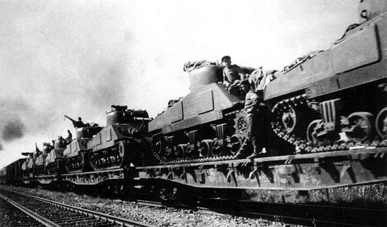 Транспортировка танков «Шерман» через Румынию, сентябрь 1944 года