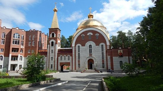 Народный храм - храм целителя Пантелеимона в Екатеринбурге