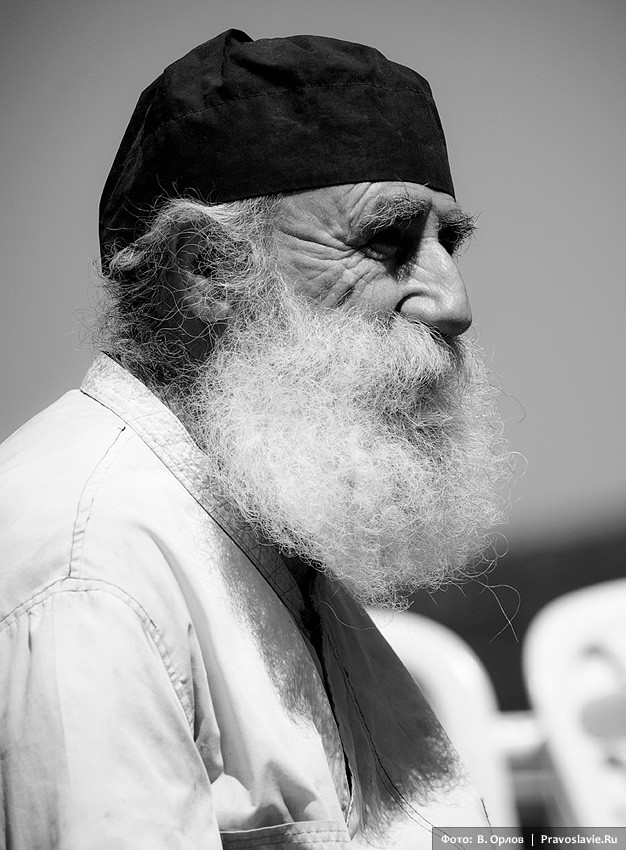 A procession of the cross at the Great Lavra Monastery of Mt. Athos (a photo gallery).  Photo: Vladimir Orlov / Pravoslavie.ru