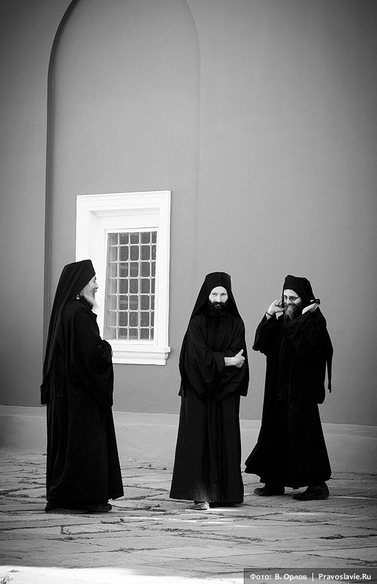 A procession of the cross at the Great Lavra Monastery of Mt. Athos (a photo gallery).  Photo: Vladimir Orlov / Pravoslavie.ru
