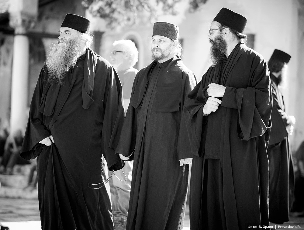 A procession of the cross at the Great Lavra Monastery of Mt. Athos (a photo gallery).  Photo: Vladimir Orlov / Pravoslavie.ru