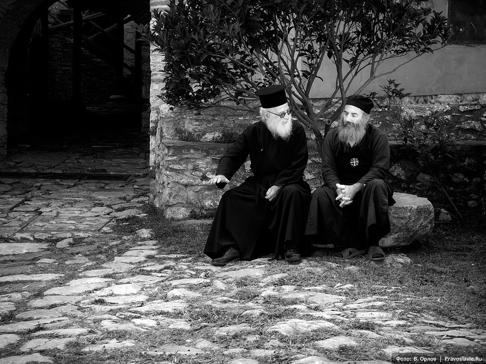 A procession of the cross at the Great Lavra Monastery of Mt. Athos (a photo gallery).  Photo: Vladimir Orlov / Pravoslavie.ru