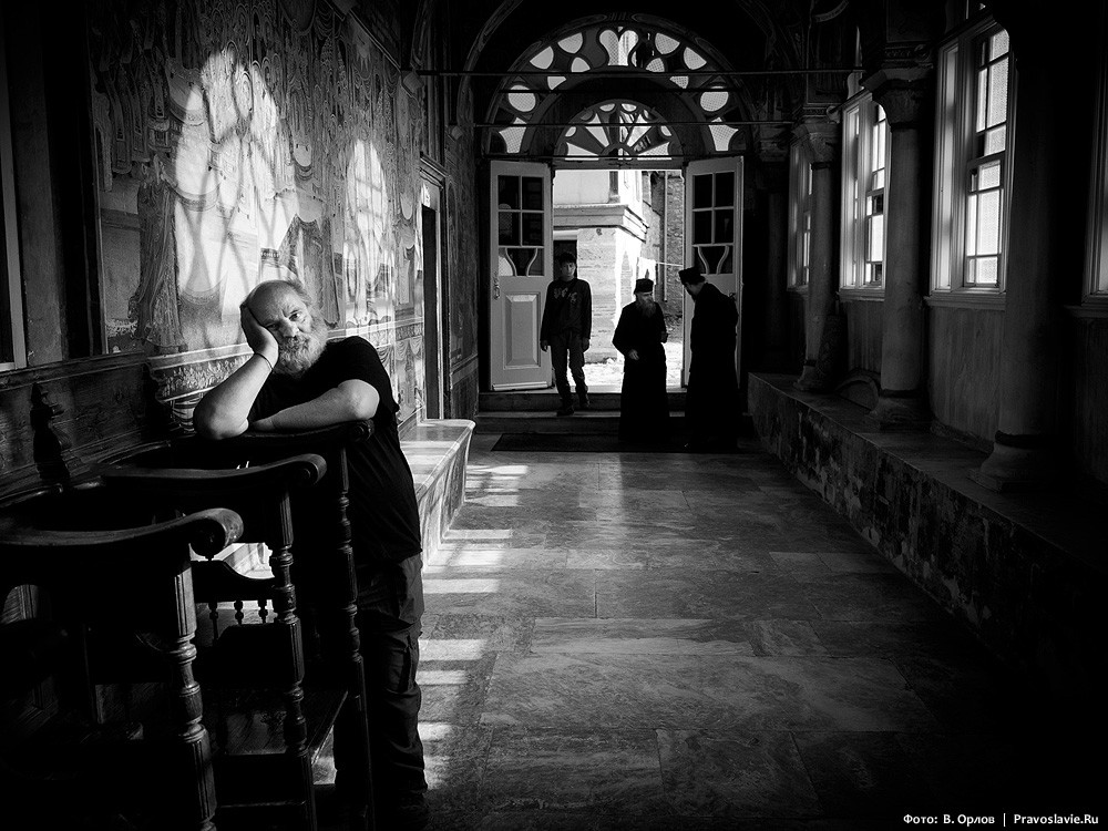 A procession of the cross at the Great Lavra Monastery of Mt. Athos (a photo gallery).  Photo: Vladimir Orlov / Pravoslavie.ru