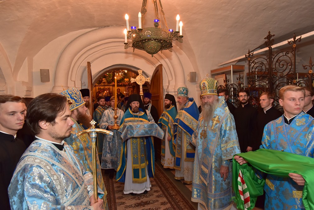 Патриаршее богослужение в московском Сретенском монастыре. Фото: Анатолий Горяинов / Православие.Ru