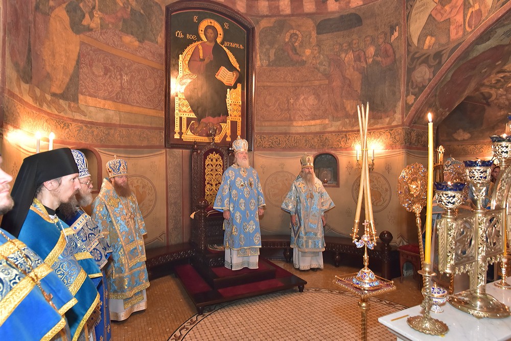 Патриаршее богослужение в московском Сретенском монастыре. Фото: Анатолий Горяинов / Православие.Ru