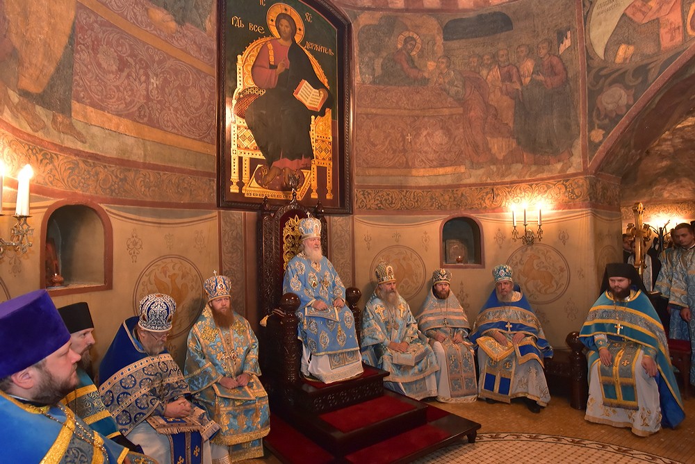 Патриаршее богослужение в московском Сретенском монастыре. Фото: Анатолий Горяинов / Православие.Ru