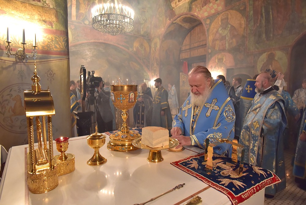 Патриаршее богослужение в московском Сретенском монастыре. Фото: Анатолий Горяинов / Православие.Ru