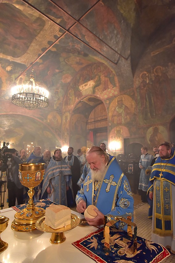 Патриаршее богослужение в московском Сретенском монастыре. Фото: Анатолий Горяинов / Православие.Ru
