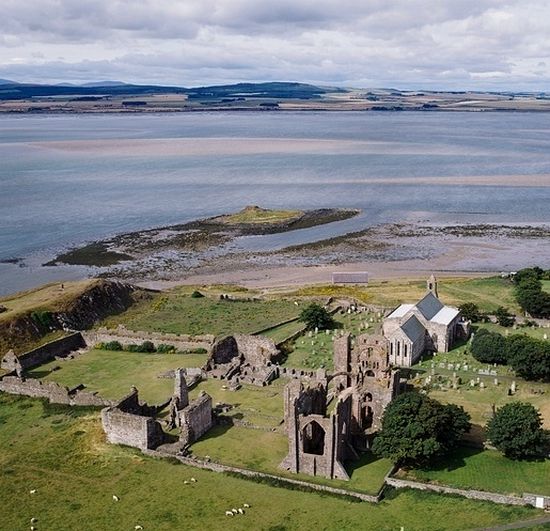 Lindesfarne.