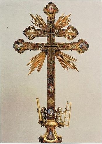 Крест-реликварий в монастыре Шайерн