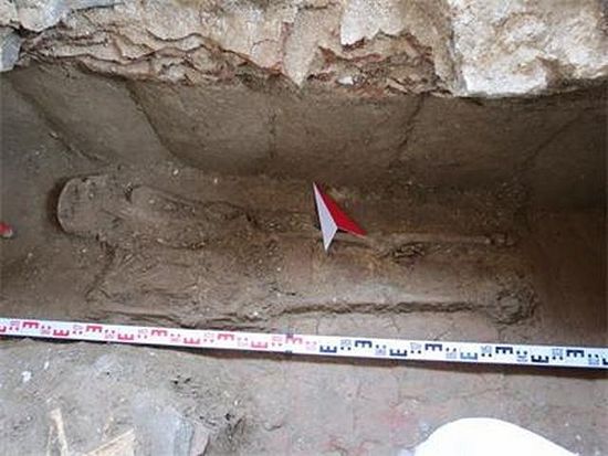 One of the two skeletons discovery in the 4th-5th century Early Christian tomb on the St. Ivan (St. John) Island in the Black Sea off the coast of Bulgaria’s Sozopol in August 2015. The skeletons may have belonged to Early Christian Syrian monks. Photo: 24 Chasa daily