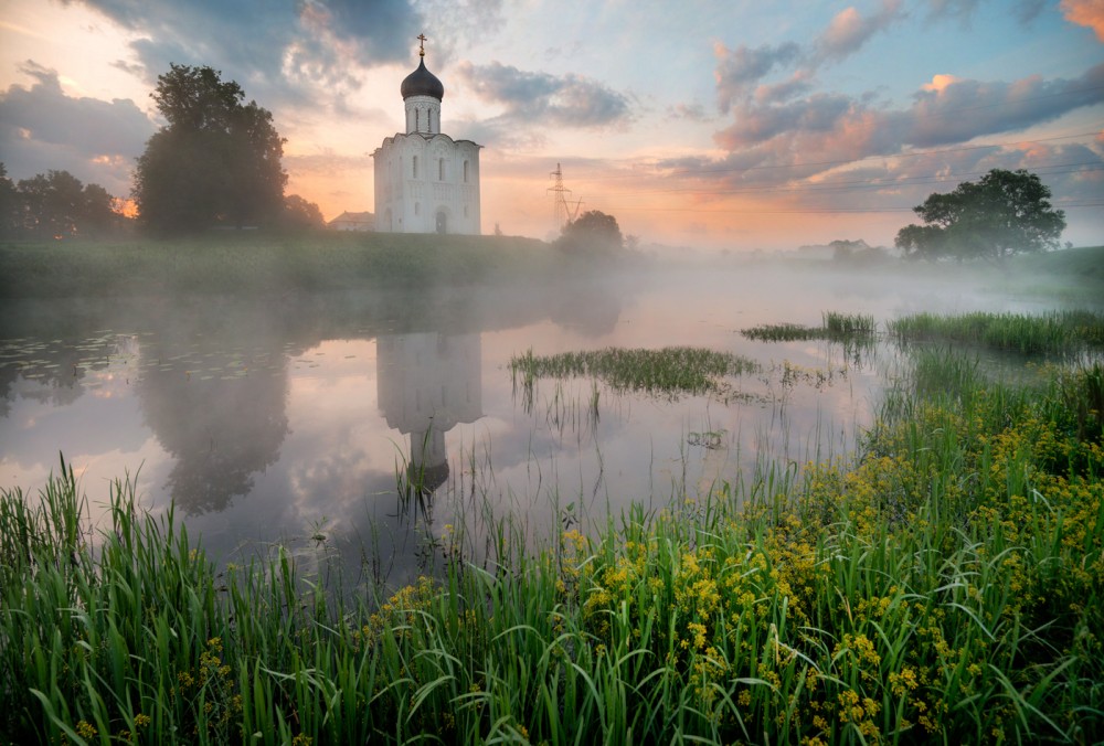 The Church of the Protection on the Nerl River celebrates it 850th anniversary!.  Church of the Protection on the Nerl  Photo: Edward Gorgeyev | egord.photosight.ru