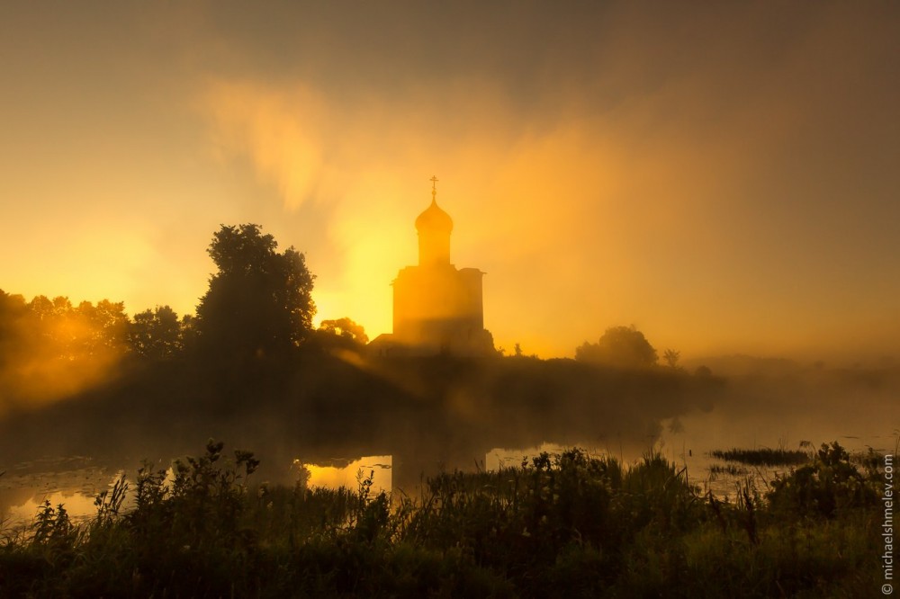 The Church of the Protection on the Nerl River celebrates it 850th anniversary!.  Church of the Protection on the Nerl  Photo: Mikhail Shmelev | michaelshmelev.com