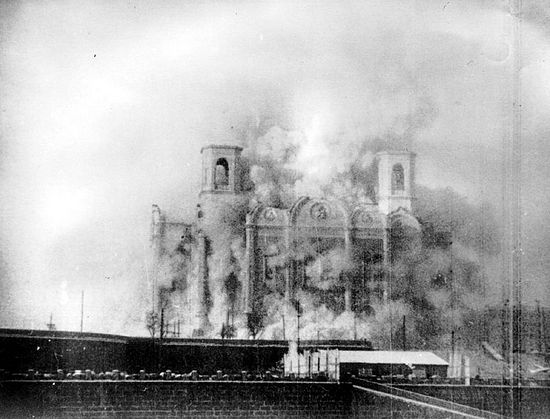 Photograph taken of the demolition of the cathedral on Stalin’s orders, 5 December 1931.