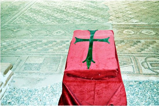 This 5th century AD procession cross carried by the local bishop in the Roman city of Parthicopolis has been discovered during the recent archaeological excavations in Bulgaria’s Sandanski. Photo: Sandanski Municipality