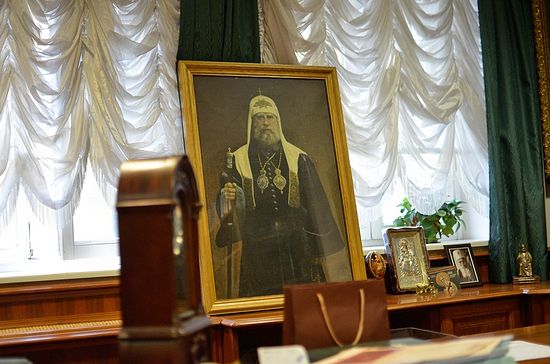 портрет Патриарха Тихона в кабинете протоиерея Владимира Воробьева