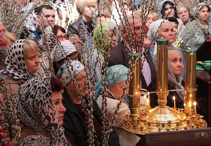 Русские бабушки встречают Христа. Верное воскресение, Душанбе, 5 апреля 2015 г.