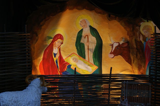Вертеп в Марьино . У храма иконы Божией Матери «Утолия моя Печали» в Марьино, Москва Фото: clir.ru