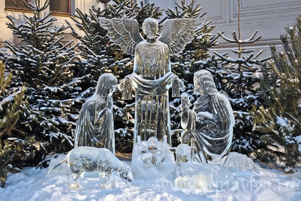 А бывают вертепы и изо льда. Екатерининский собор в Царском Селе   Фото: aquaviva.ru