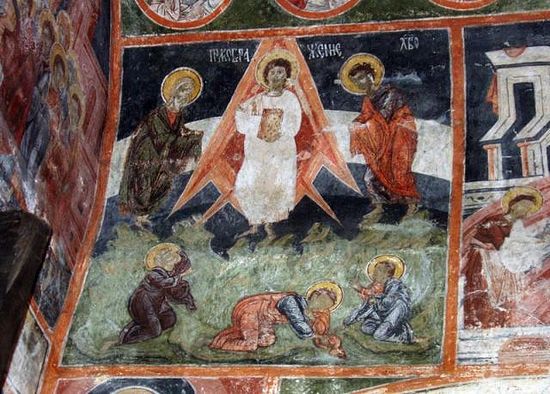The mural of the Transfiguration of Jesus Christ in the Dobrarsko Church which has been interpreted in media publications as depicting Jesus inside a “space rocket” with images of the Earth’s atmosphere and stratosphere in the background – an interpretation widely criticized by experts. Photo: Pravoslavieto