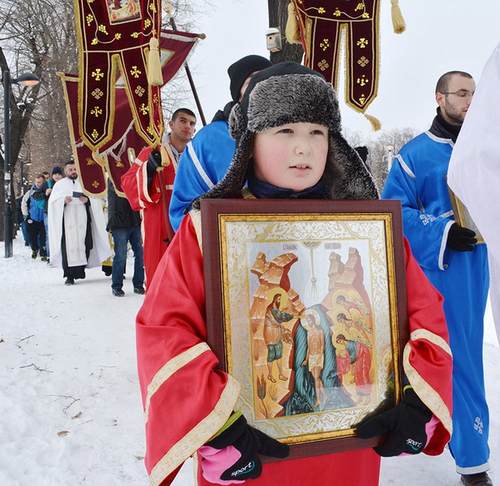 Pirot. Theophany procession to the city reservoir.  