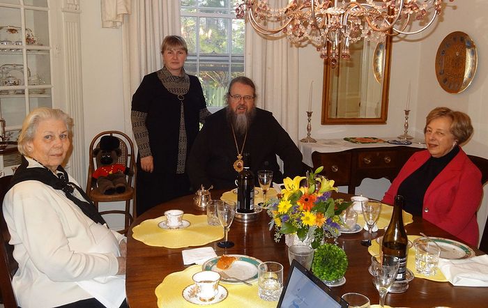 Thanksgiving Day: Metropolitan Jonah (Paffhausen), his mother (on the left), Olga Rozhneva (in the middle), Marilyn Swezey (on the right).