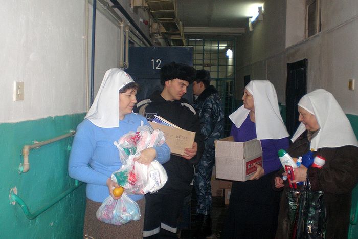 Посещение сестрами Марфо-Мариинского сестричества следственного изолятора