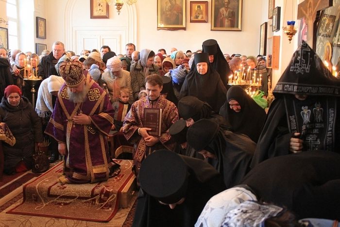 Престольный праздник в обители на следующий день после отпевания монахини Марфы