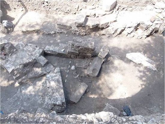 A 10th century church with a necropolis has been discovered by the Ruse archaeologists during their participation in the rescue digs in the nearby Danube city of Silistra, the modern-day heir to Durostorum (in the Antiquity) and Drastar (in the Middle Ages). Photo: Ruse Regional Museum of History