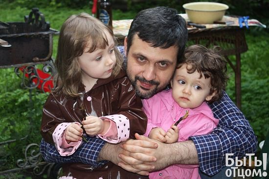 Владимир Легойда с дочками. Фото из личного архива
