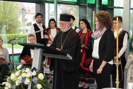 Young Greeks and Bavarians. The young lady on the left of Fr. Apostolos is the Bavarian student Stefani Witzgal, who also addressed the official guests.