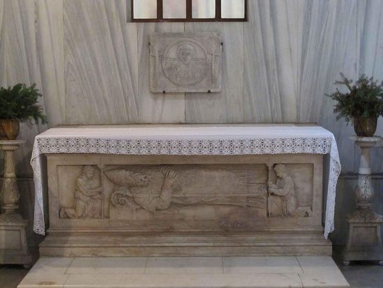 Саркофаг св. Просдокима в базилике Св. Иустины