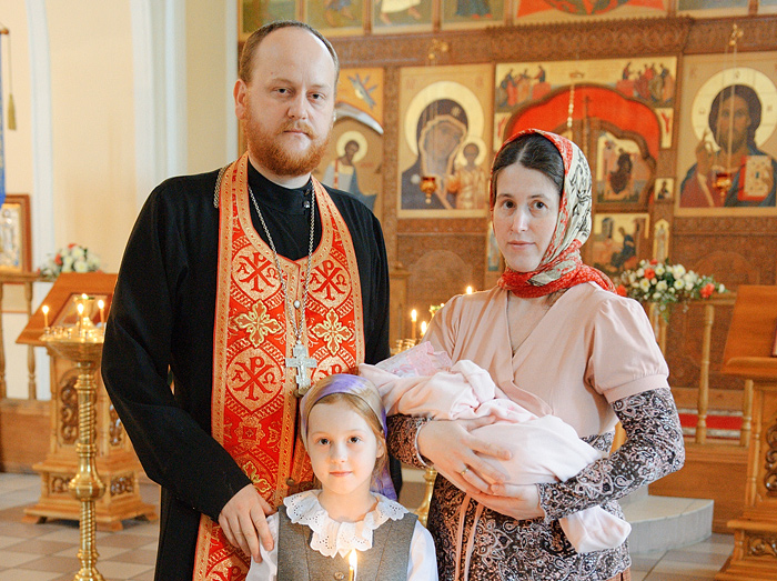 Священник Димитрий Любочко, матушка Мария и их семья