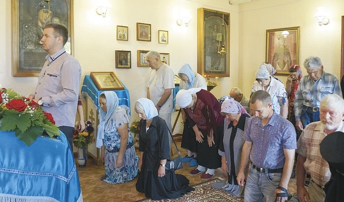 Литургия в домовом храме в честь Владимирской иконы Божией Матери. 8 сентября 2015 года