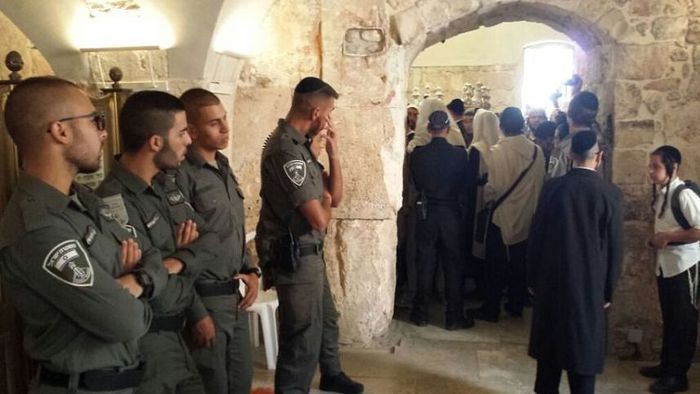 Border Police officers at the King David Tomb compound, Jerusalem, June 1, 2015.Yair Ettinger read more: http://www.haaretz.com/israel-news/1.726345