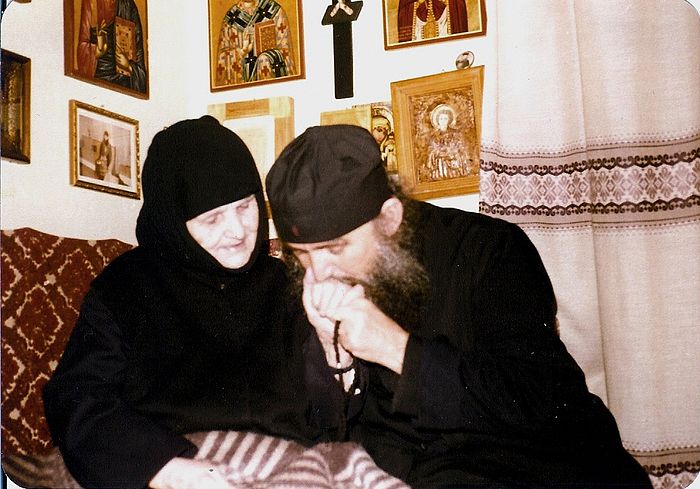 Старец Ефрем со своей мамой монахиней Феофано