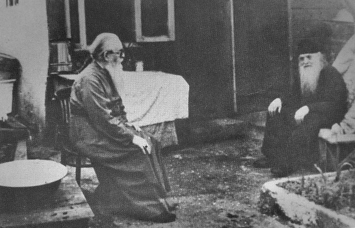 Беседа отца Серафима (Романцов) и митрополита Зиновия (Мажуги)