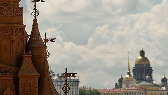 Власти Петербурга ищут место для 80-метровой скульптуры Иисуса Христа