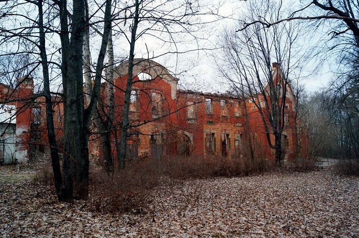 Загубленная усадьба Оболенских