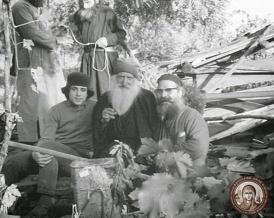 Прп. Паисий Святогорец и Русский афонский старец Тихон (Голенков), 1966 г.
