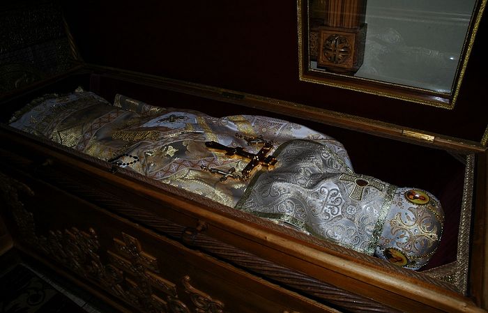 Мощи сщмч. Илариона, архиепископа Верейского.