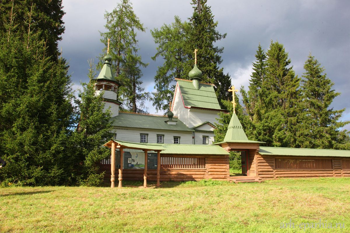 В Кенозерье освящен отреставрированный храмовый ансамбль «Порженский погост»