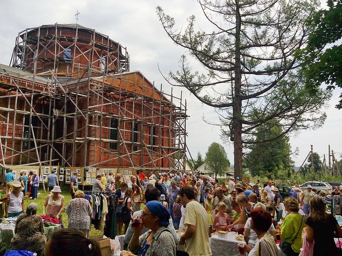 The Orthodox Church of the Nativity in Trubetskoye, Russia, which is being restored with funds raised in charity events held by volunteers. Credit Vladas Parshin