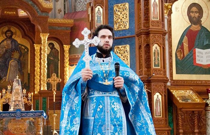 Священник Михаил Семенов