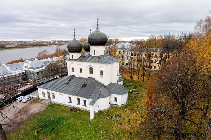 Антониев монастырь в Новгороде