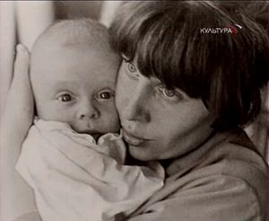 Франческа Ярбусова с сыном Борисом